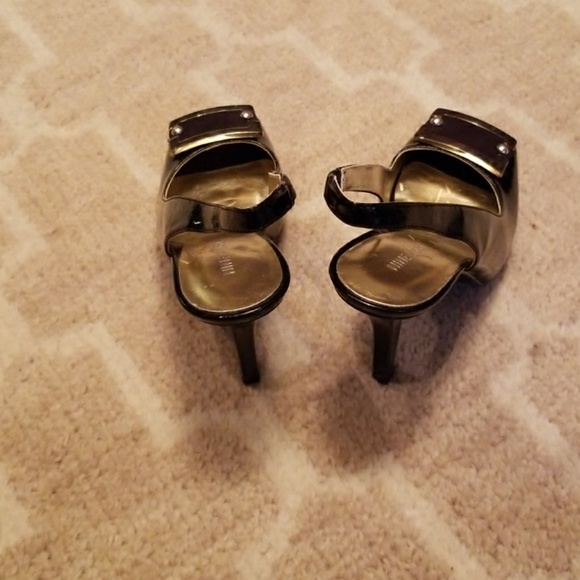 Shoes - Picture 4 of 4